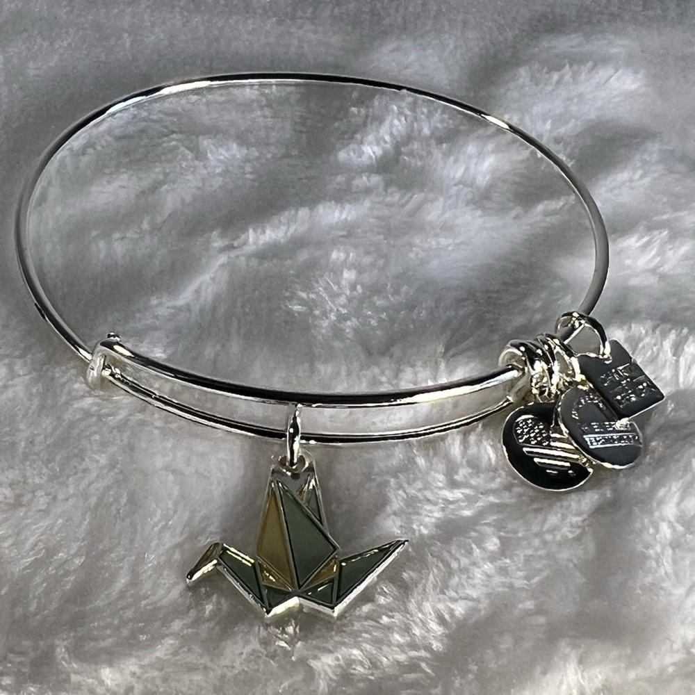 Alex & Ani Silver Paper Crane Healing  2017 Bracelet.  New without tags